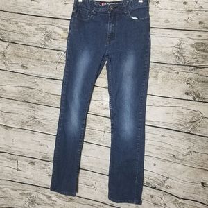 Junior's Element Jeans Size 28.Waist approx: 13.5 inches Inseam approx: 28 in